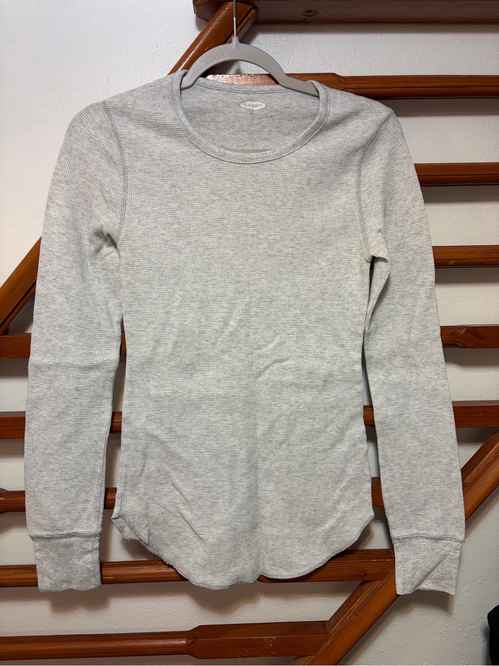 Old Navy Light Gray Thermal Long-Sleeve Crewneck Top